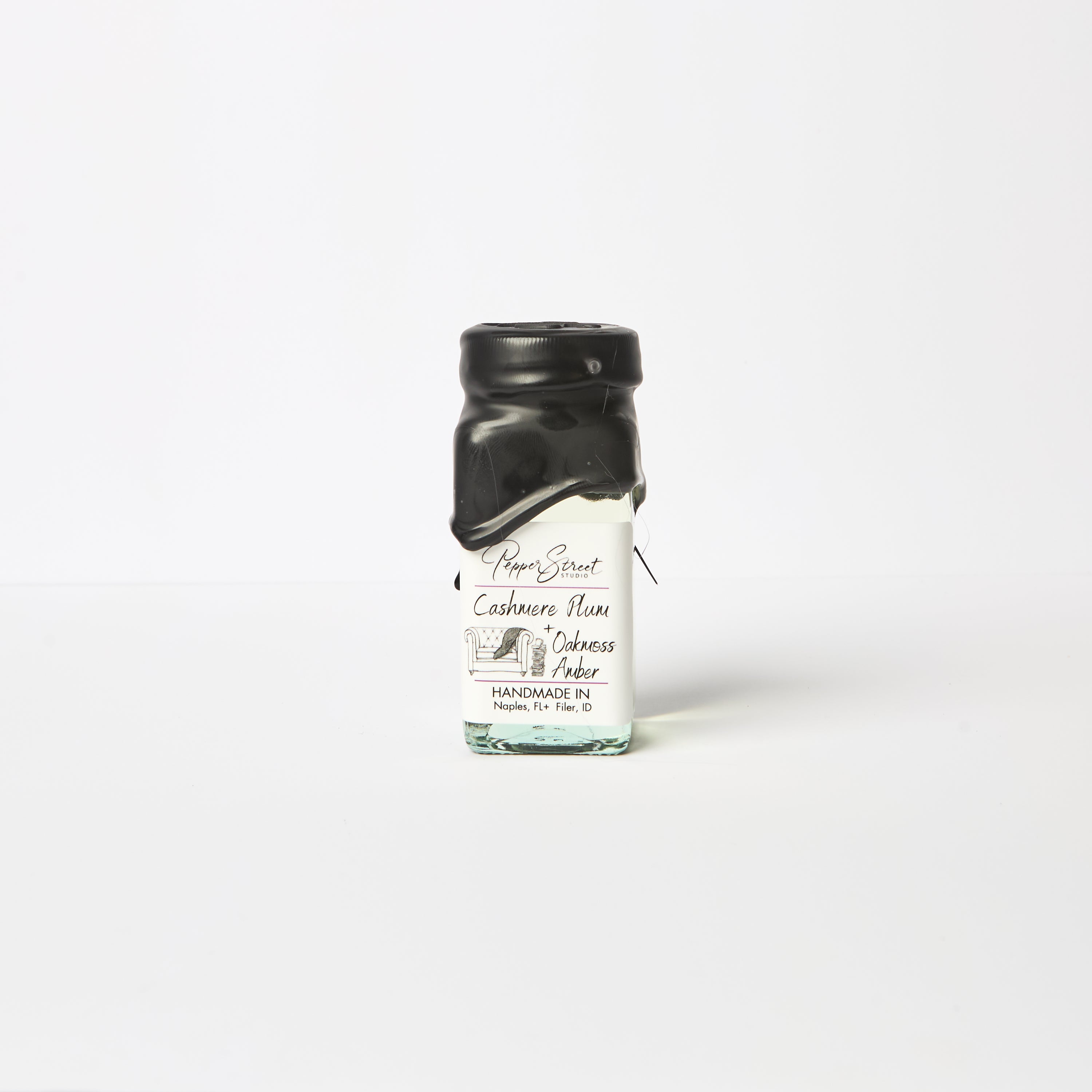 Cashmere Plum + Oakmoss Amber Mini Room Diffuser